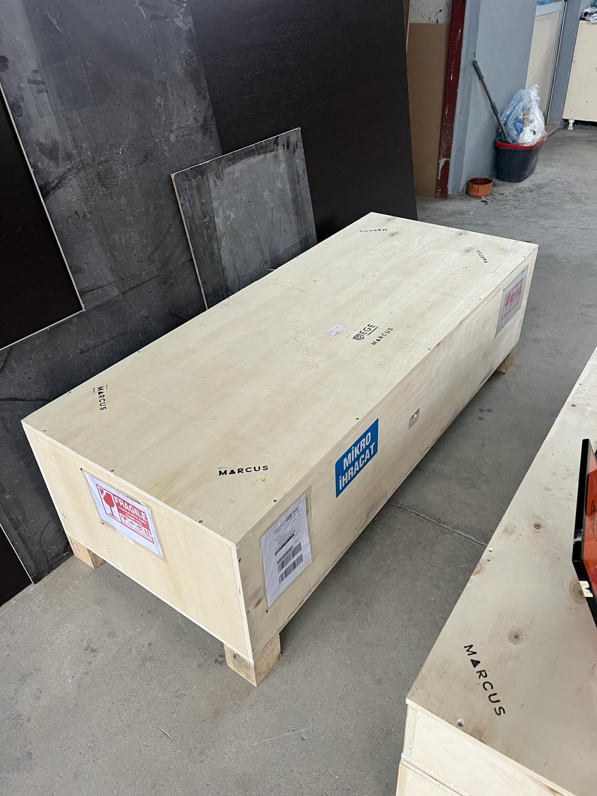 HANDCRAFTED CALACATTA GLORY HIGH ENGINEERED PORCELAIN SINK (ES-070)