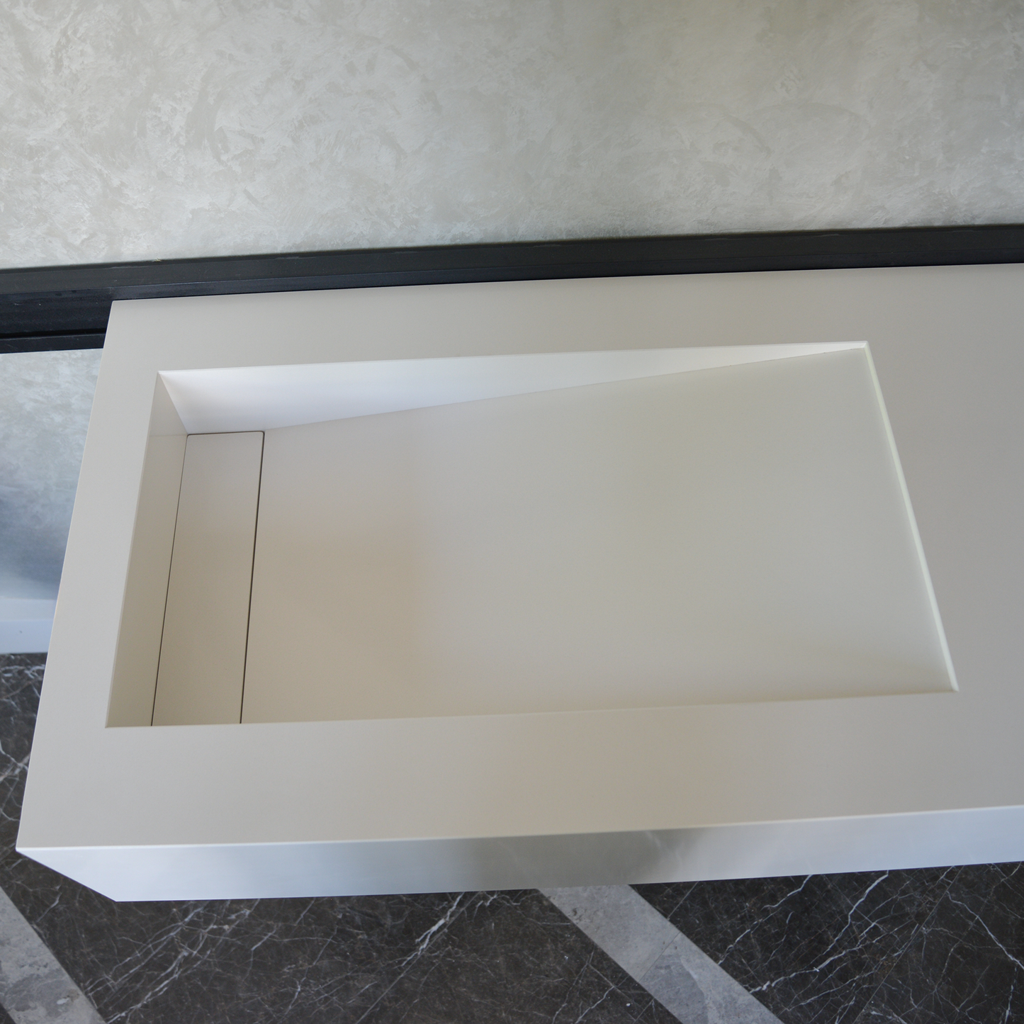 HANDCRAFTED CUSTOM QUARTZ SINK (QU-079)
