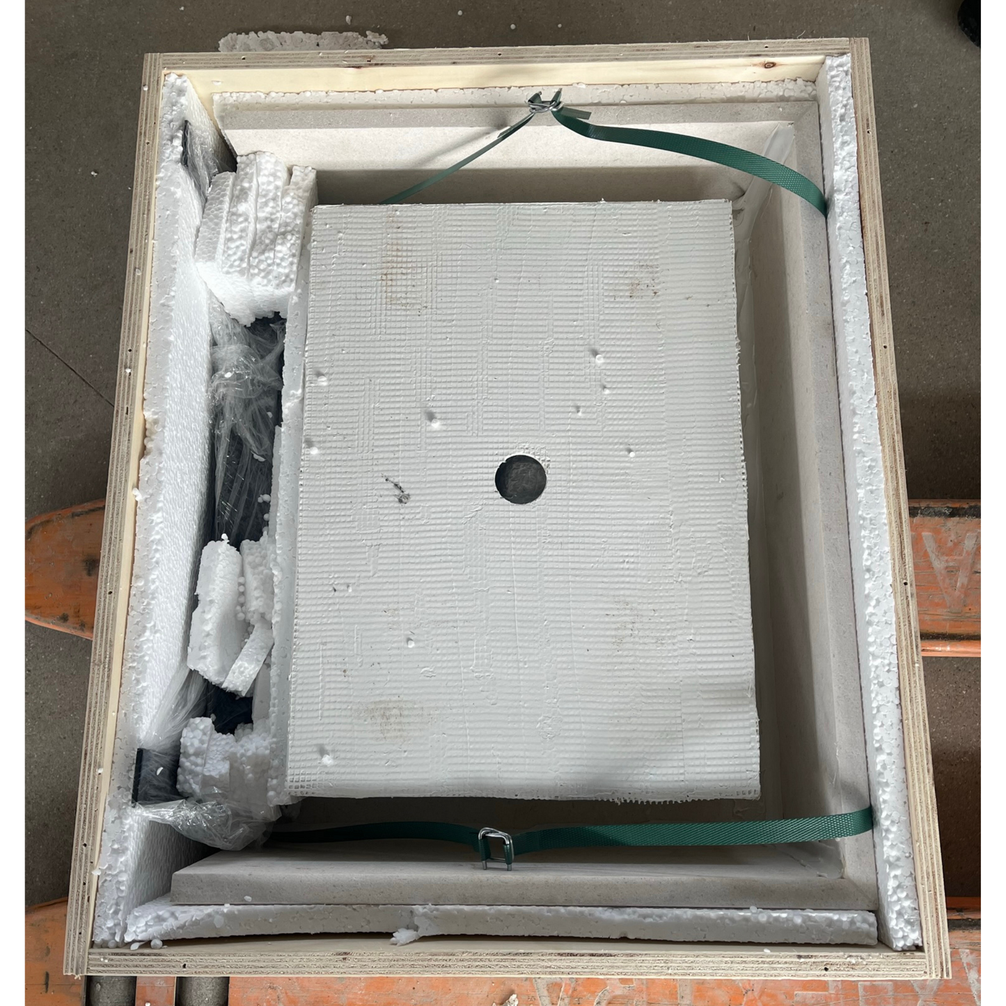 HANDCRAFTED CUSTOM LIMESTONE SINK (NS-051)