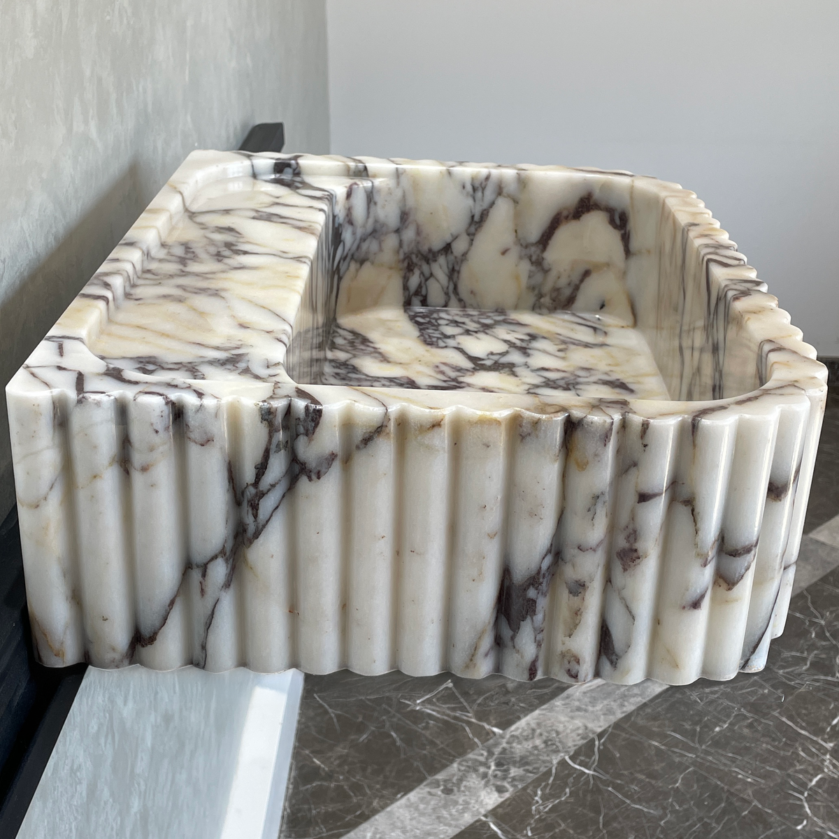 Hand Carved Custom Fluted Calacatta Viola Marble Sink (NS-031)