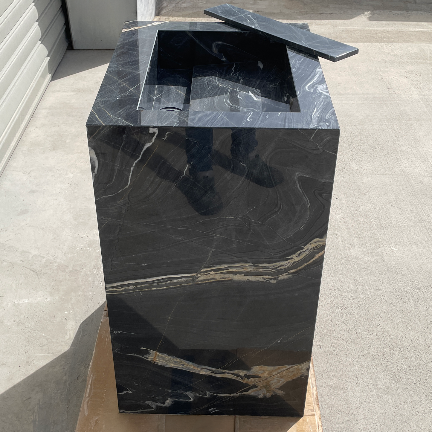 Handmade Nero Picasso Marble Pedestal Sink: Custom Bathroom Vanity (NS-155)