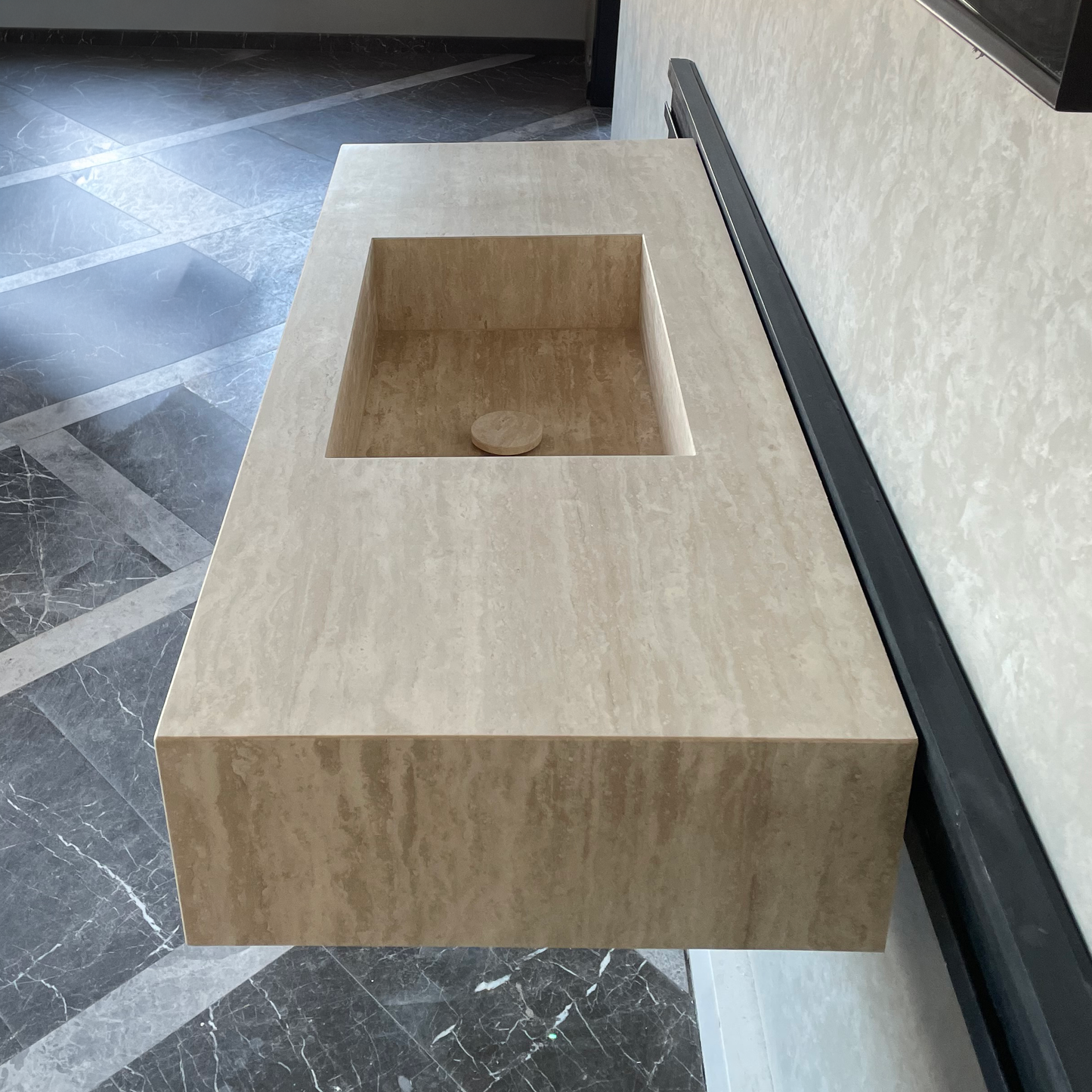 Handmade Vein Cut Travertine Sink: Custom Beige Bathroom Vanity (TR-94)