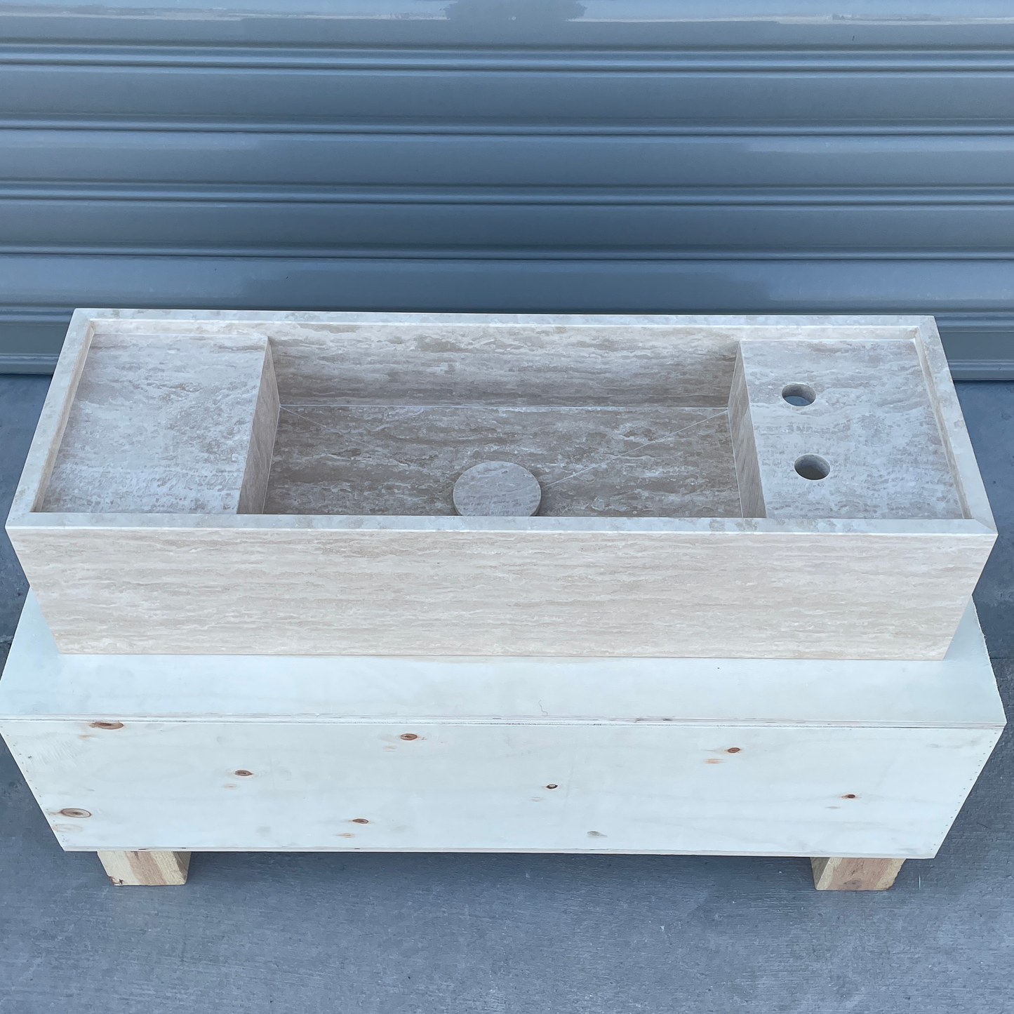 Handmade Vein Cut Travertine Sink: Custom Beige Bathroom Vanity (TR-042)