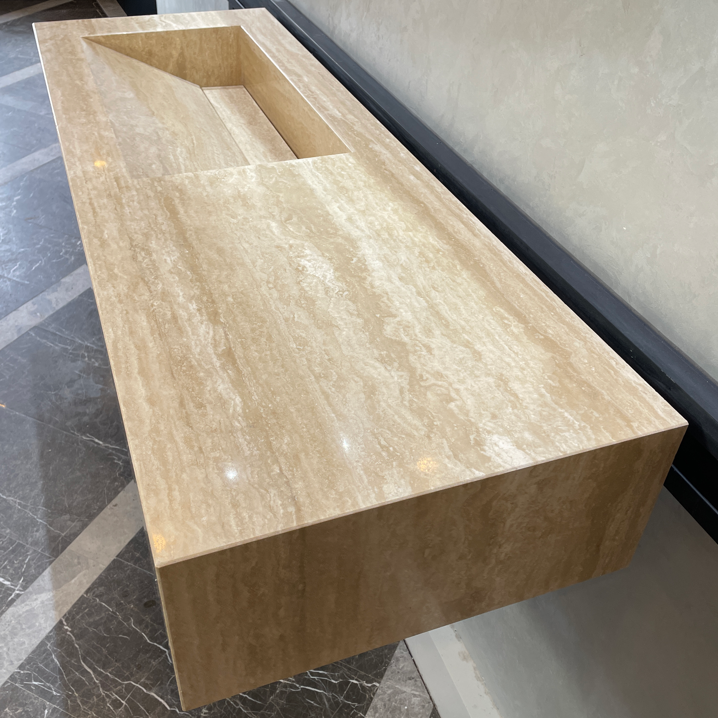 Handmade Vein Cut Travertine Sink: Custom Beige Bathroom Vanity (TR-082)