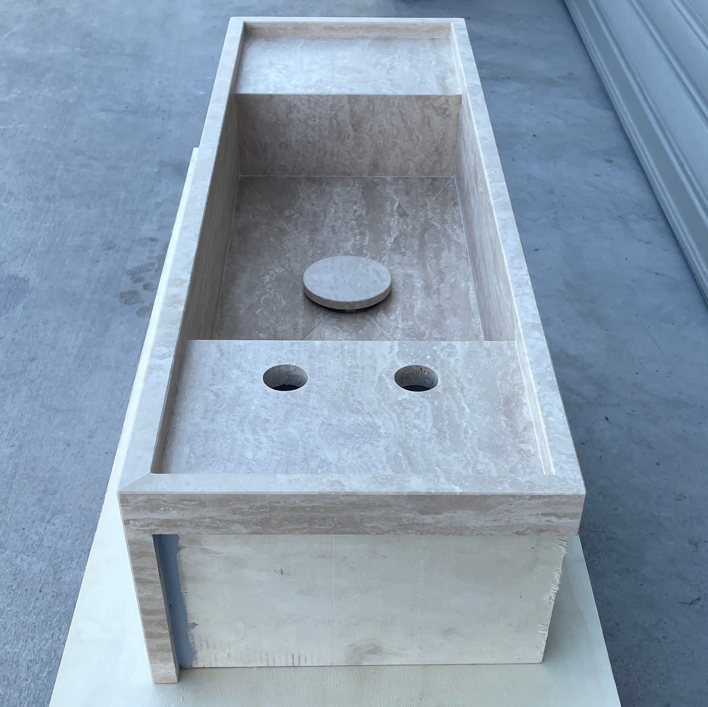 Handmade Vein Cut Travertine Sink: Custom Beige Bathroom Vanity (TR-042)