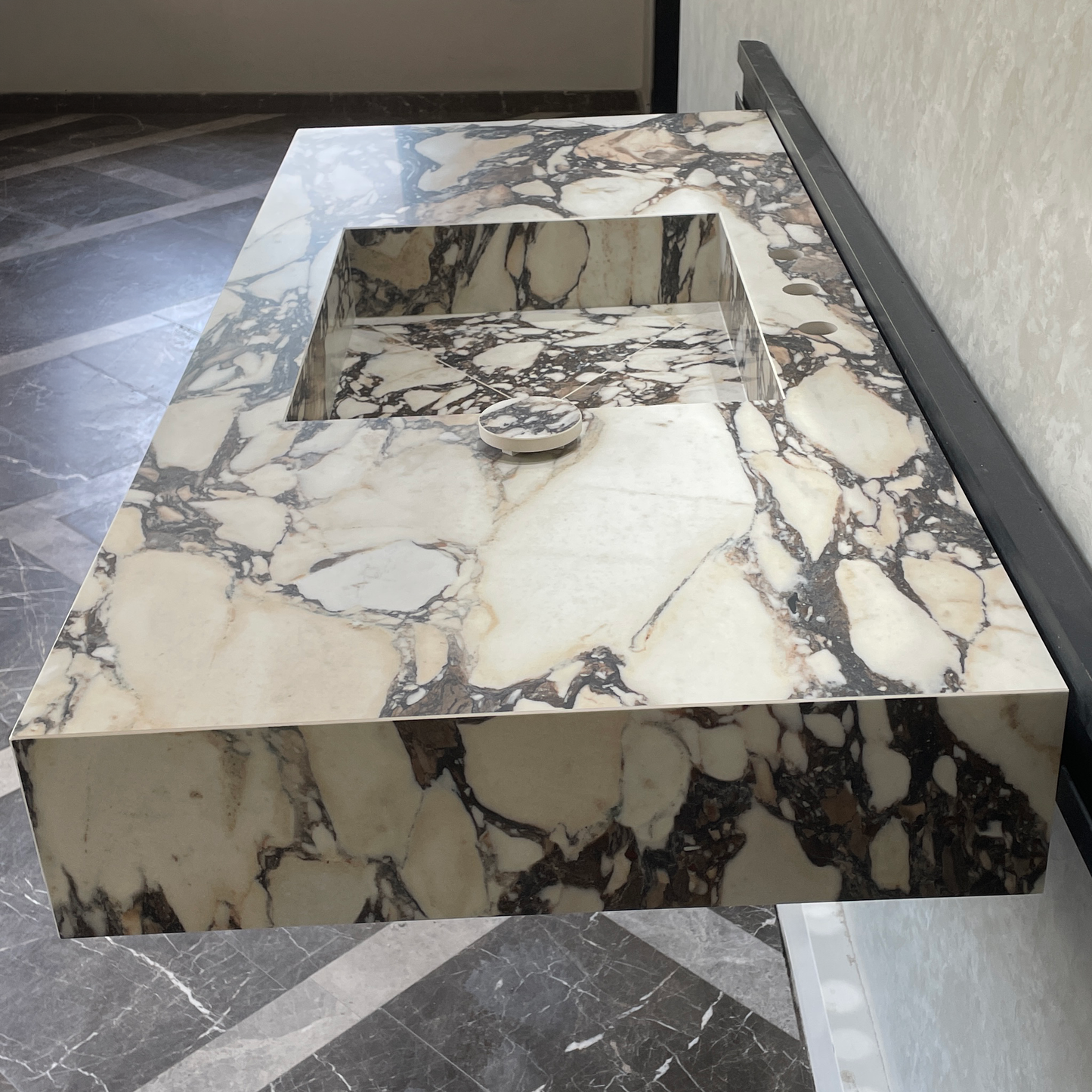 Handcrafted Calacatta Viola Porcelain Sink: Custom Vanity Top (ES-071)