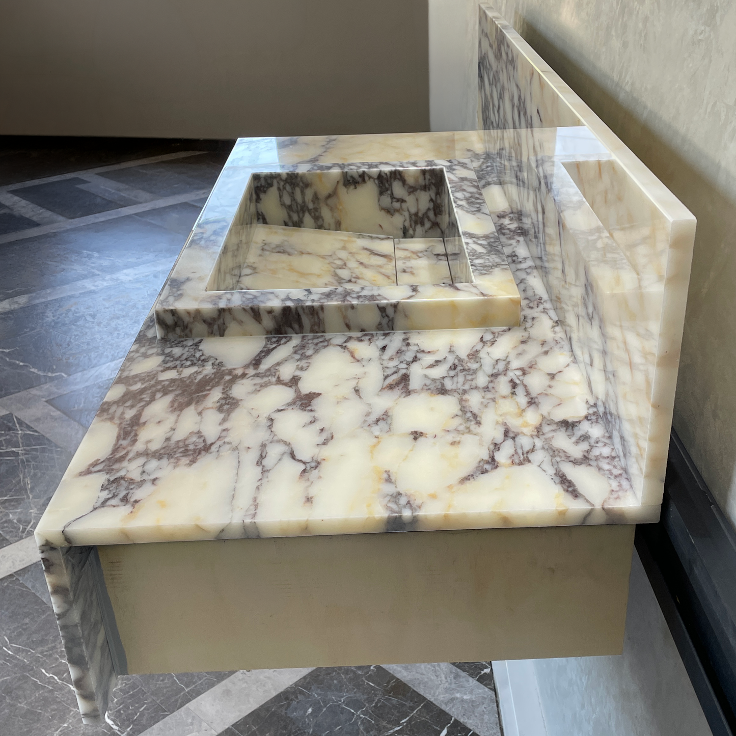 Handcrafted Calacatta Viola Marble Sink With Backsplash: Custom Bathroom Vanity (NS-129)