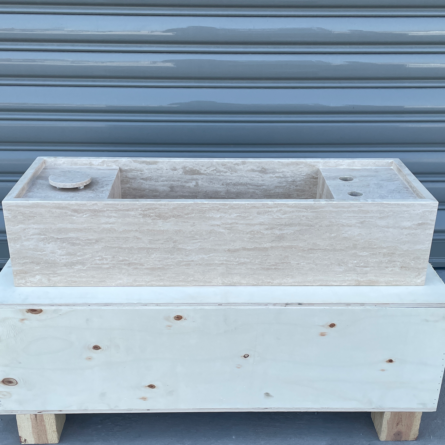 Handmade Vein Cut Travertine Sink: Custom Beige Bathroom Vanity (TR-042)