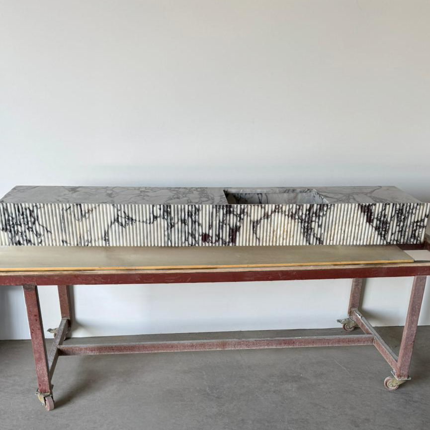 Handmade Calacatta Viola Marble Sink with Fluted Apron: Custom Made Bathroom Basin (NS-141)