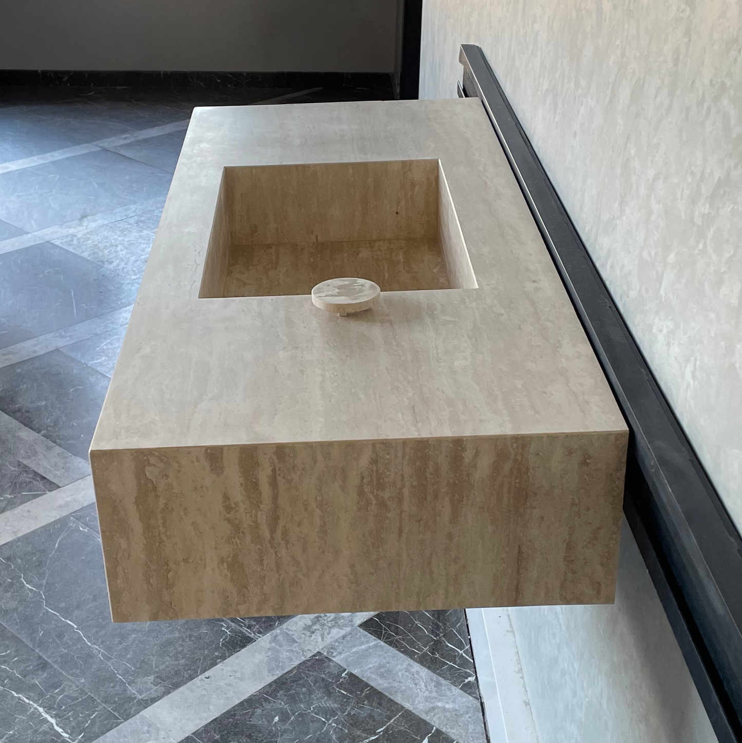 Handmade Vein Cut Travertine Sink: Custom Beige Bathroom Vanity (TR-94)