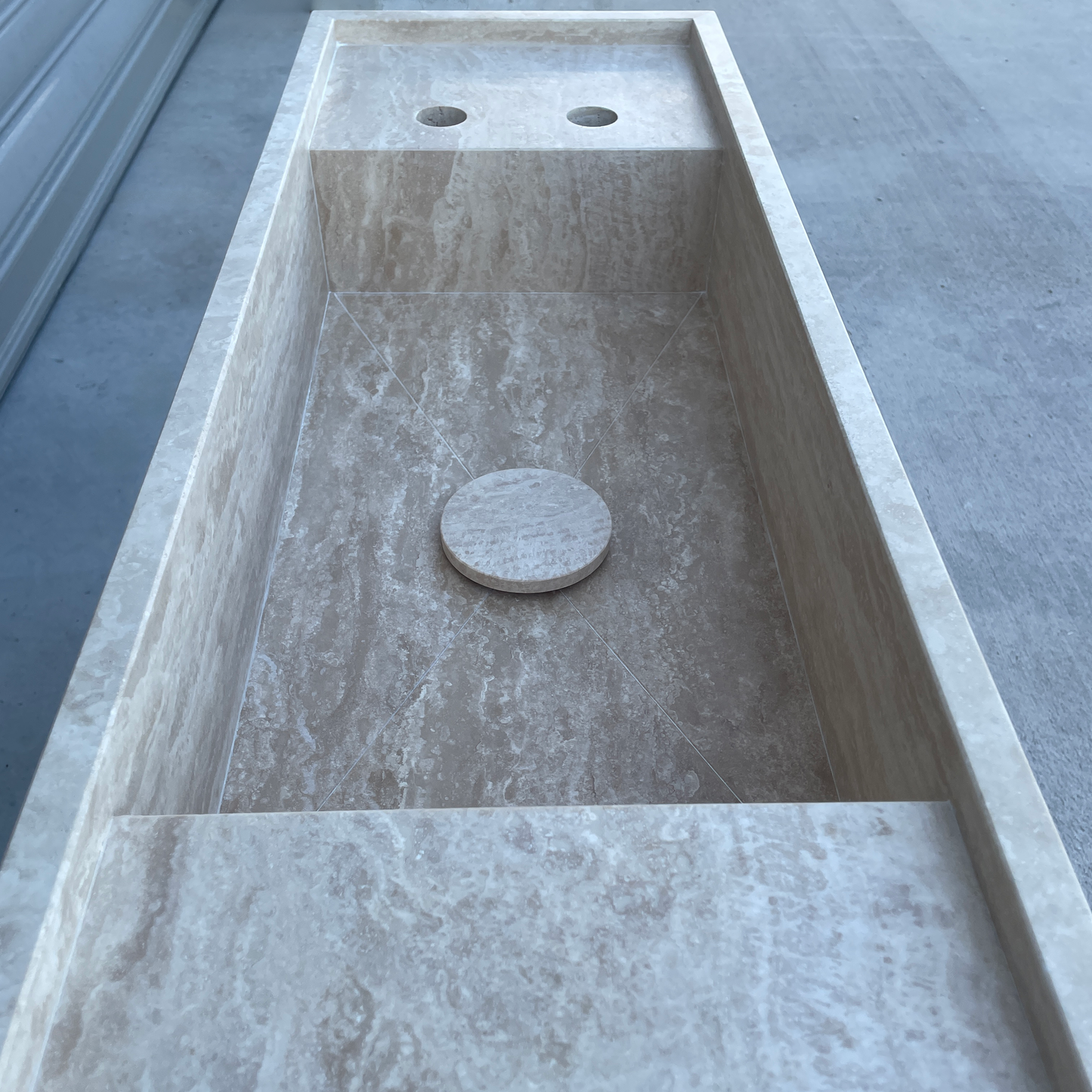 Handmade Vein Cut Travertine Sink: Custom Beige Bathroom Vanity (TR-042)