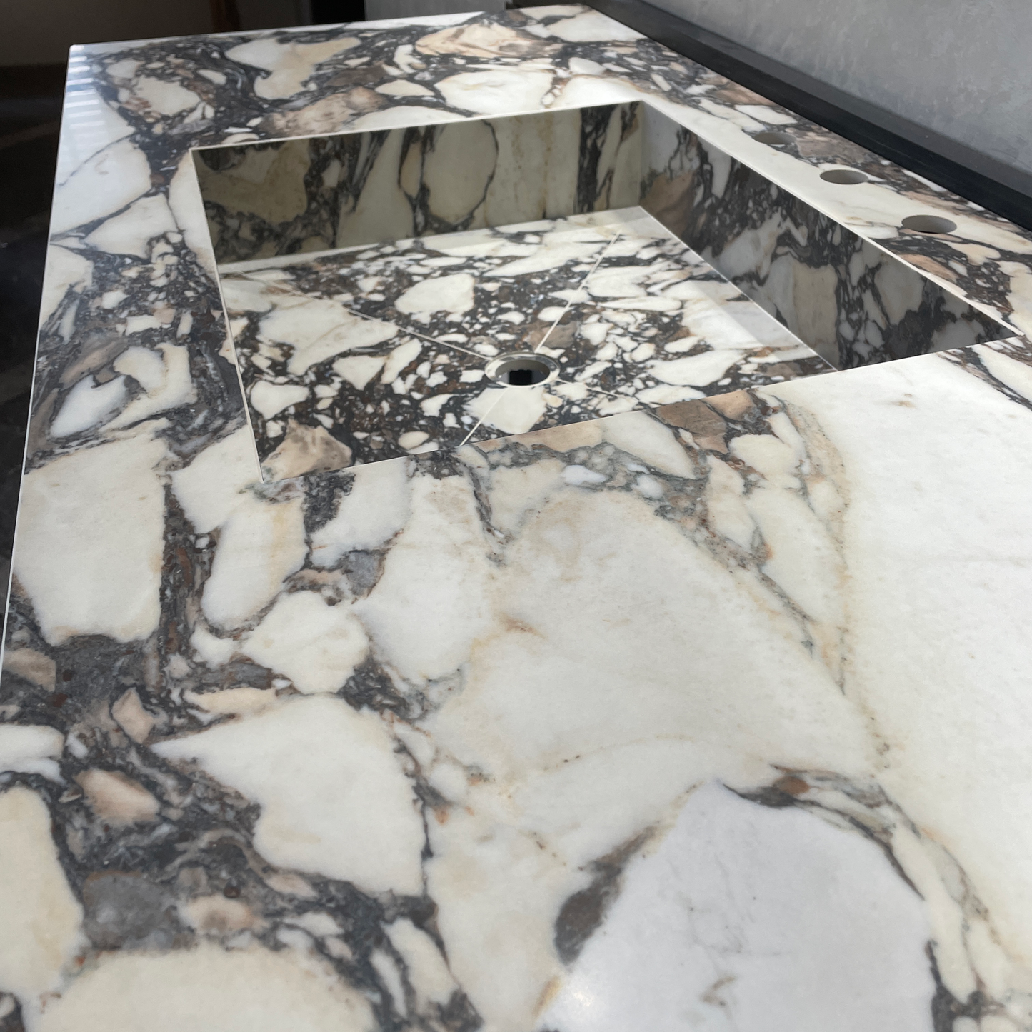 Handcrafted Calacatta Viola Porcelain Sink: Custom Vanity Top (ES-071)