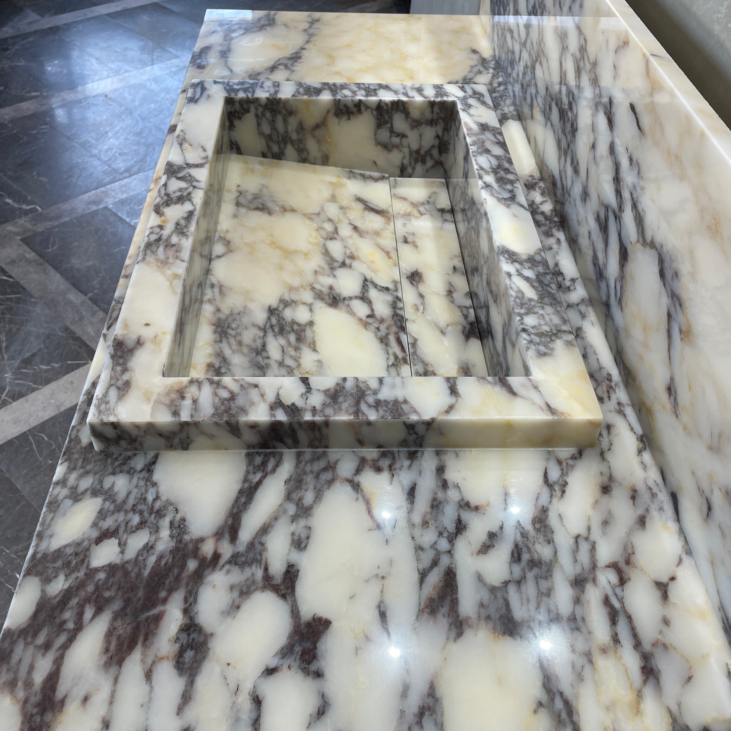 Handcrafted Calacatta Viola Marble Sink With Backsplash: Custom Bathroom Vanity (NS-129)