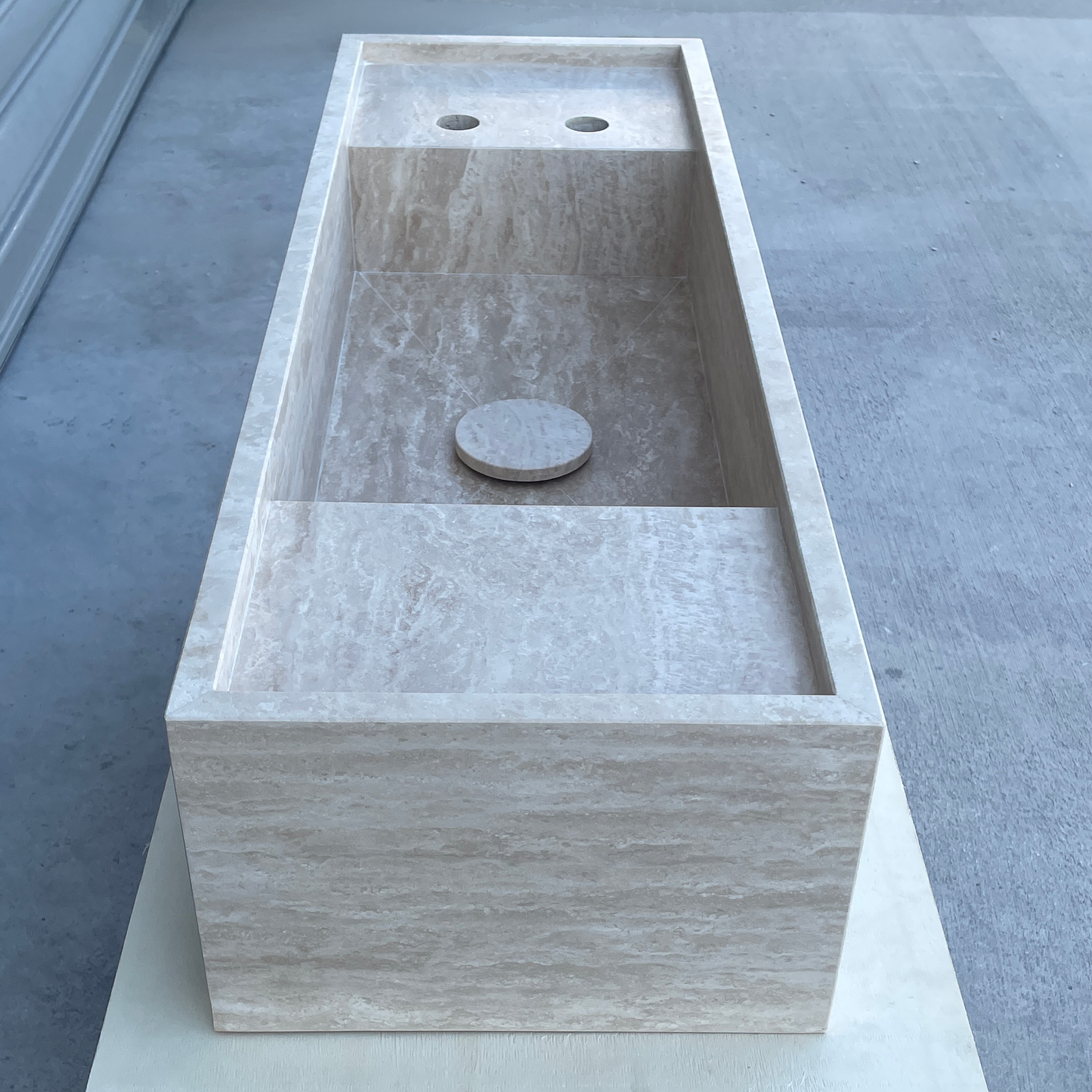 Handmade Vein Cut Travertine Sink: Custom Beige Bathroom Vanity (TR-042)