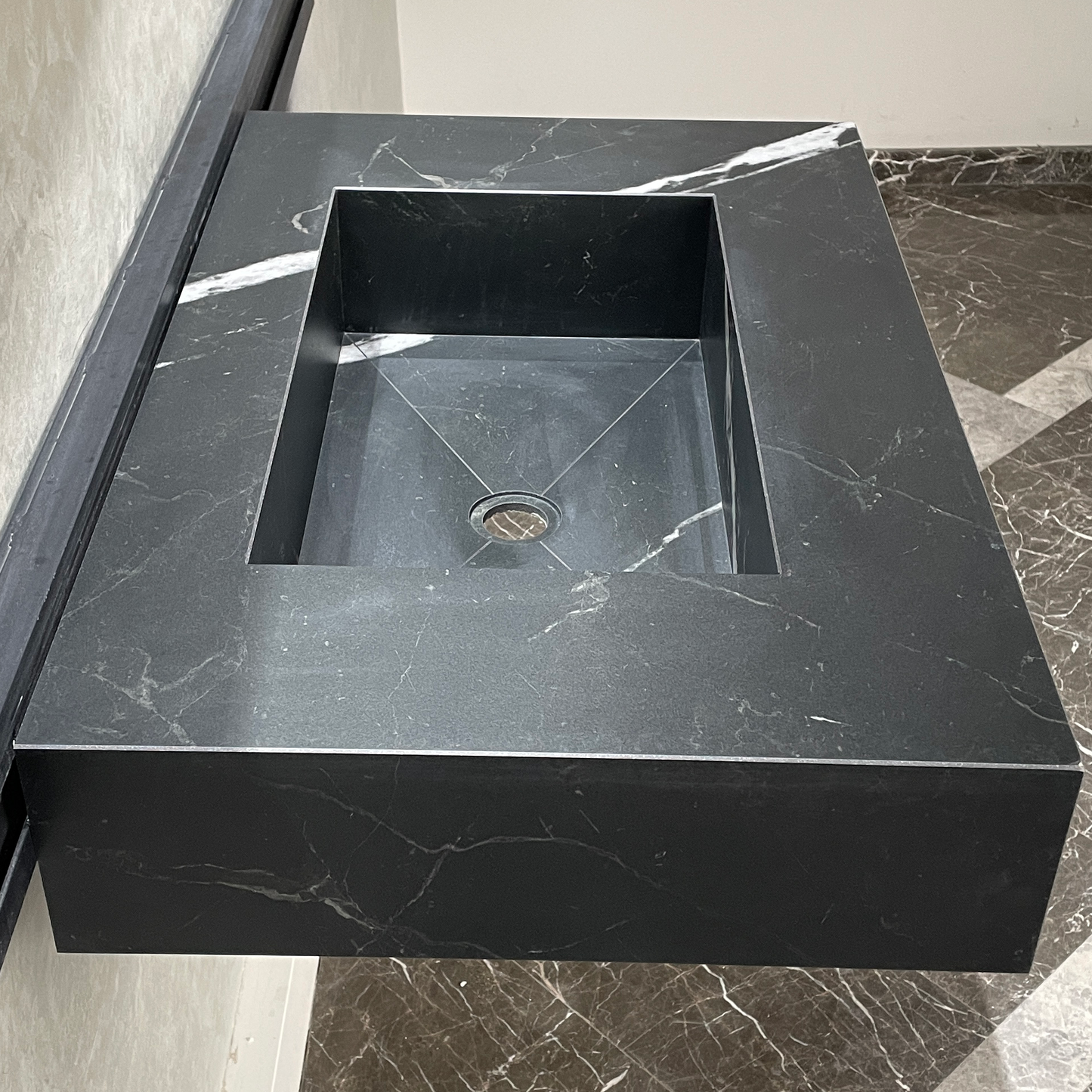 Handmade Lamar Marquina Porcelain Sink: Customizable Modern Bathroom Basin (ES-052)
