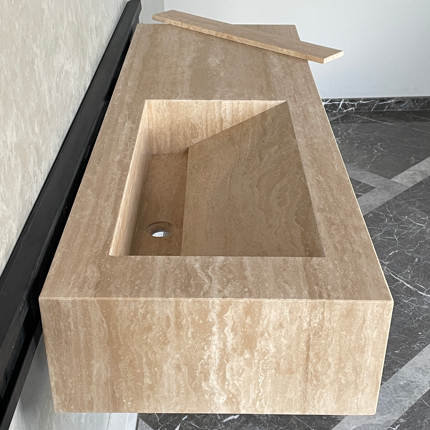 Handmade Vein Cut Travertine Sink: Custom Beige Bathroom Vanity (TR-082)