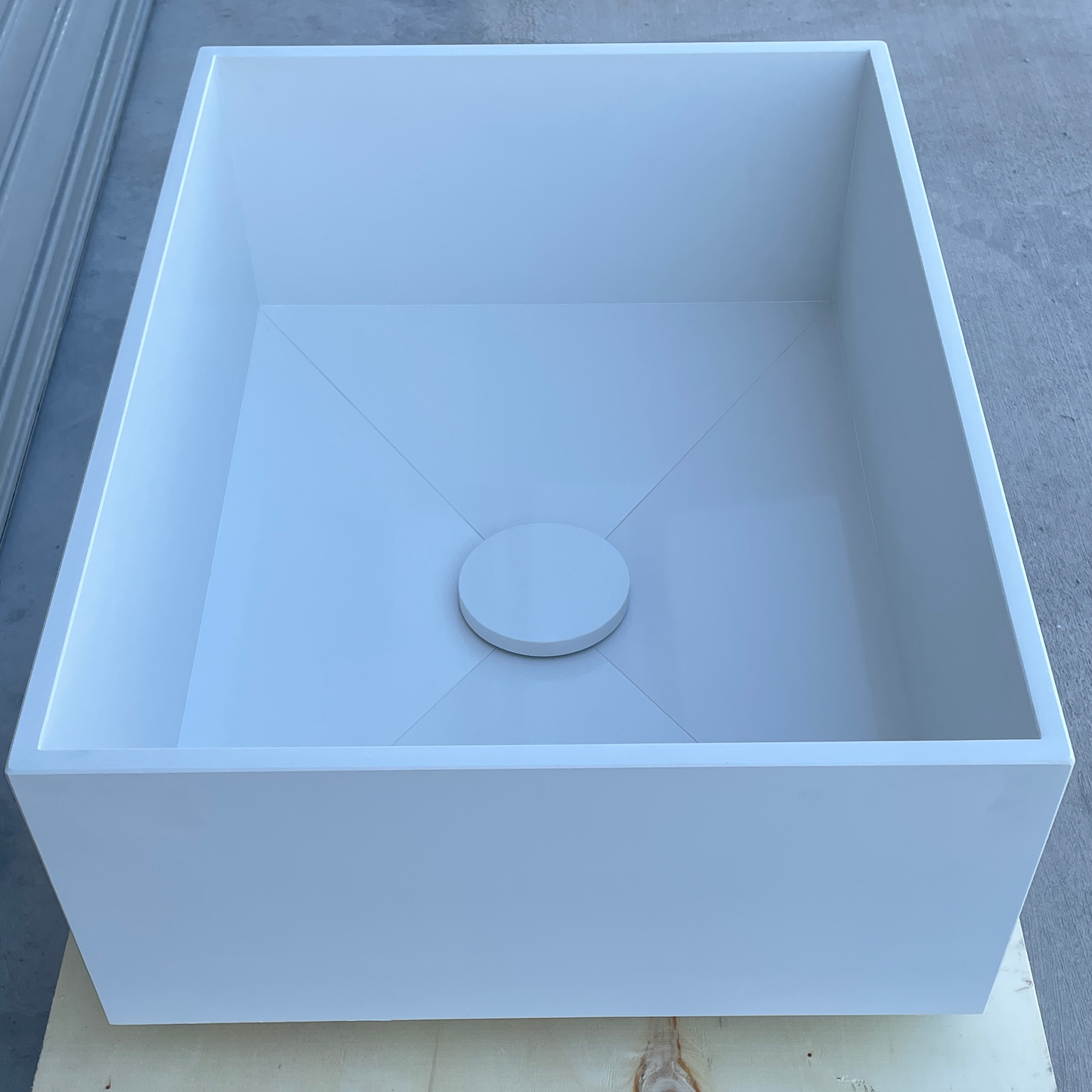 Handcrafted White Quartz Bathroom Vanity Sink: Wall Mount or Vanity Top (QU-063)