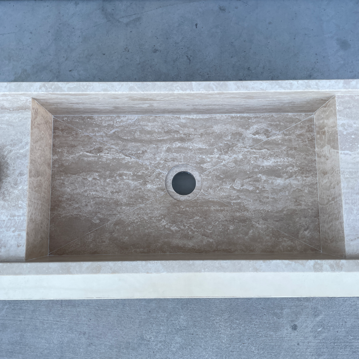 Handmade Vein Cut Travertine Sink: Custom Beige Bathroom Vanity (TR-042)