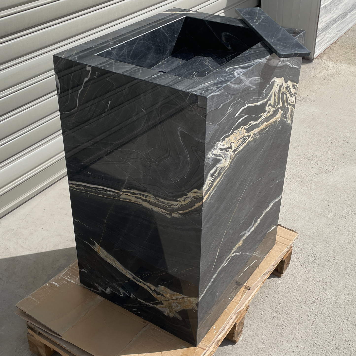 Handmade Nero Picasso Marble Pedestal Sink: Custom Bathroom Vanity (NS-155)