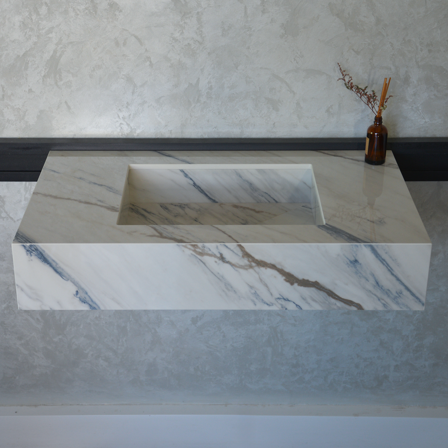 HANDCRAFTED DEKTON ONIRIKA TRANCE ENGINEERED PORCELAIN SINK (ES-035)