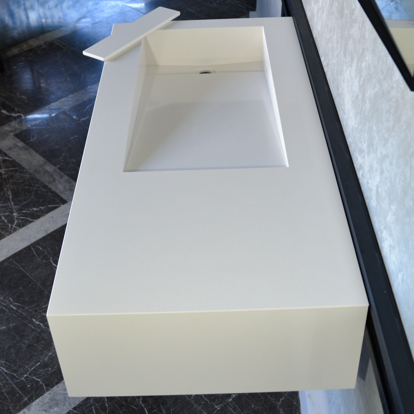 HANDCRAFTED CUSTOM QUARTZ SINK (QU-079)