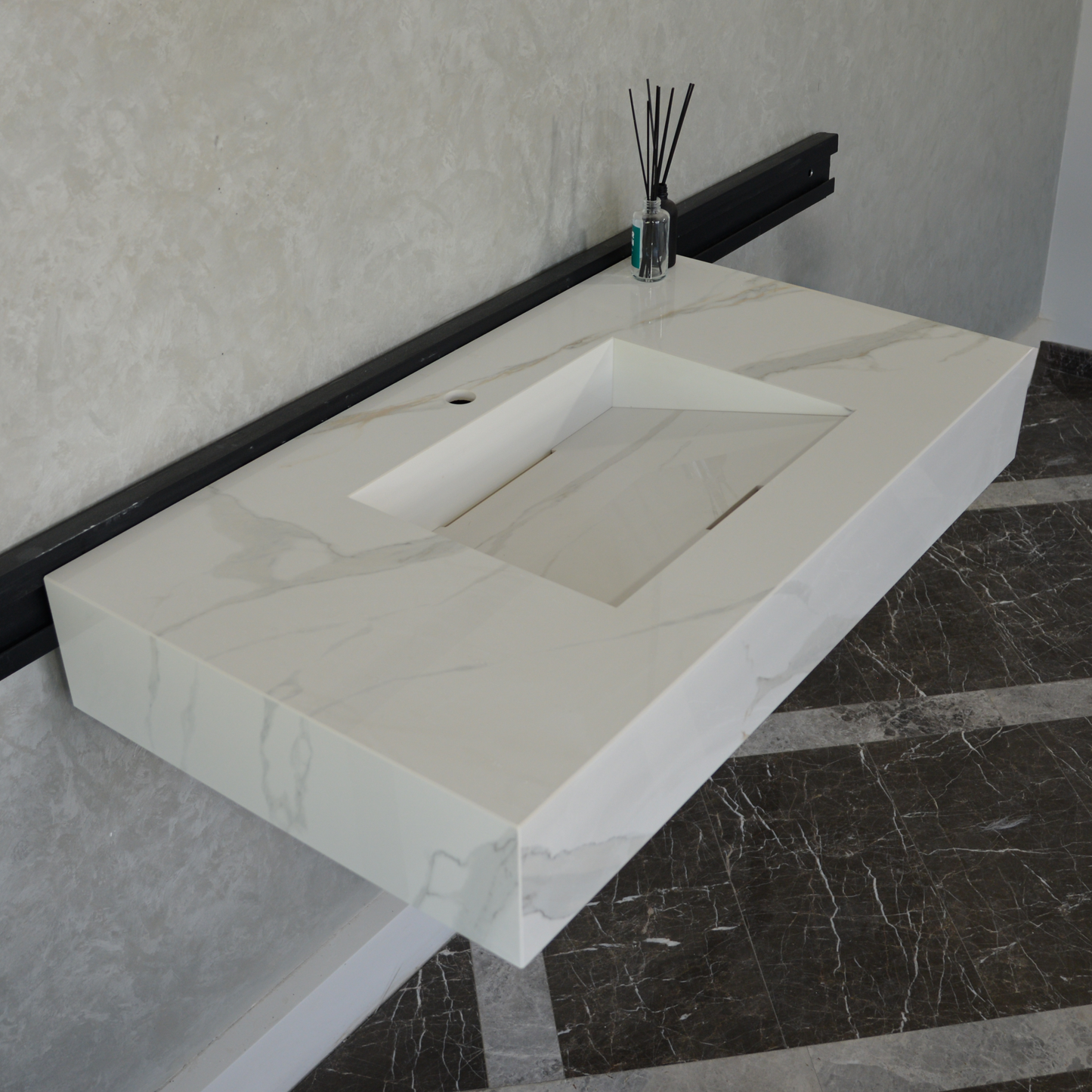 HANDCRAFTED CALACATTA ORO HIGH ENGINEERED PORCELAIN SINK (ES-050)