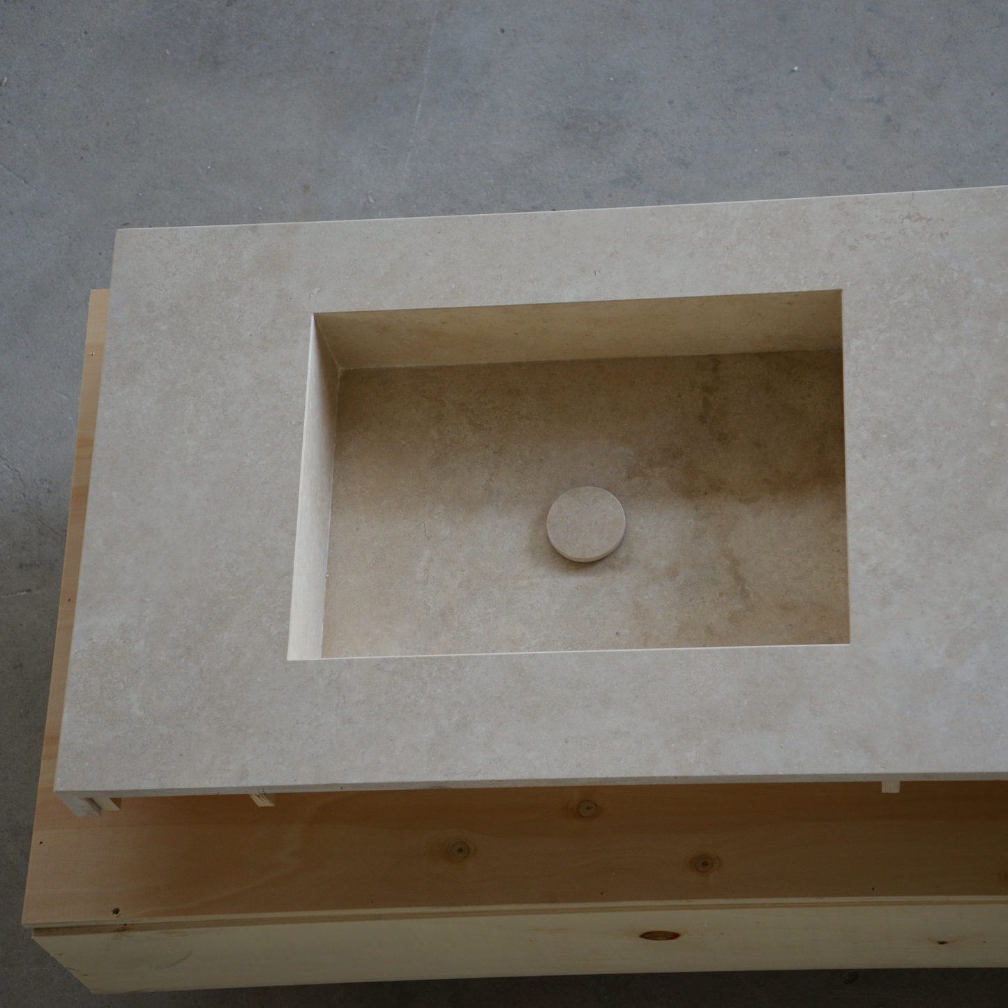 HANDCRAFTED CUSTOM CROSS CUT TRAVERTINE DOUBLE SINK (TR-109)