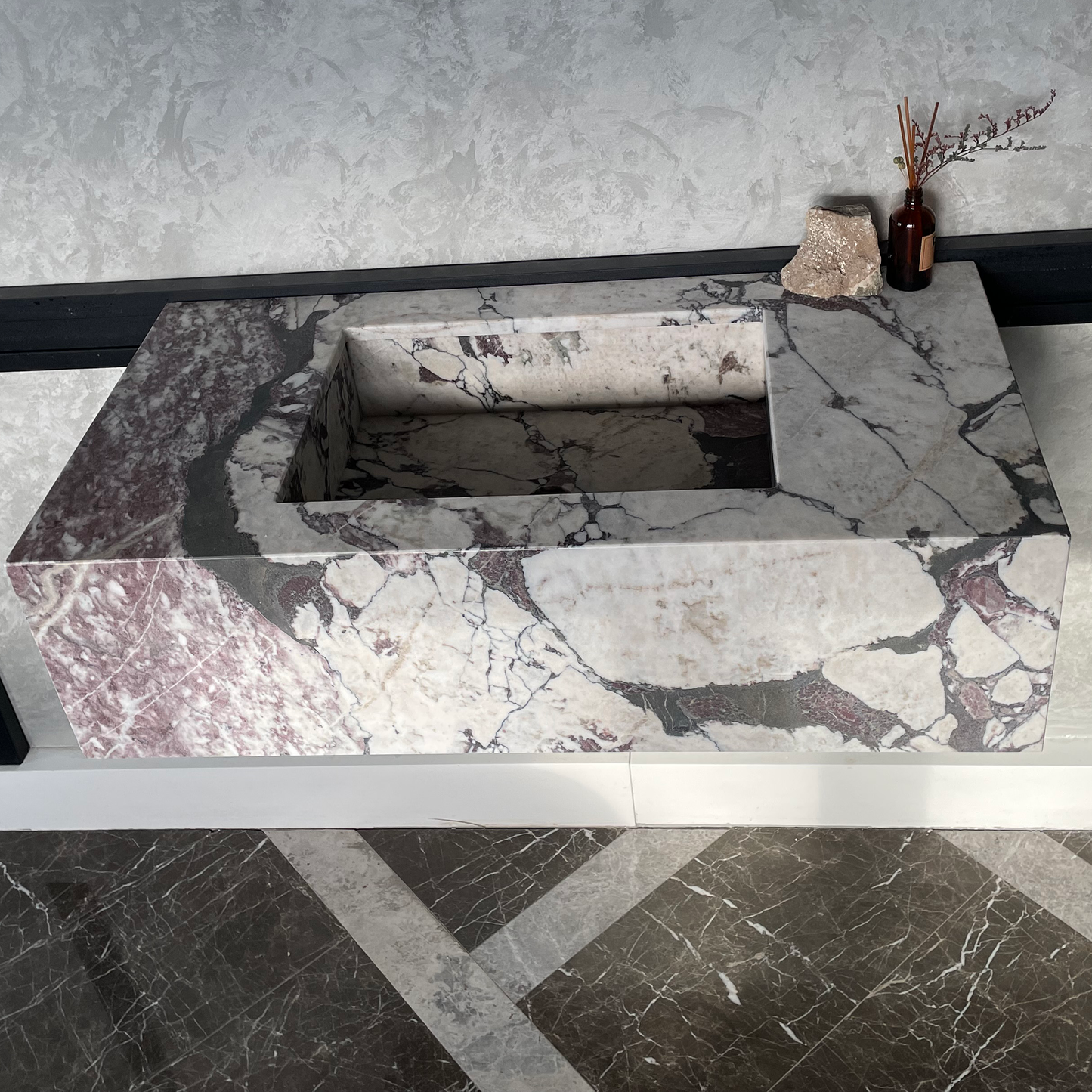 HANDCRAFTED CALACATTA VIOLA MARBLE SINK (NS-068)