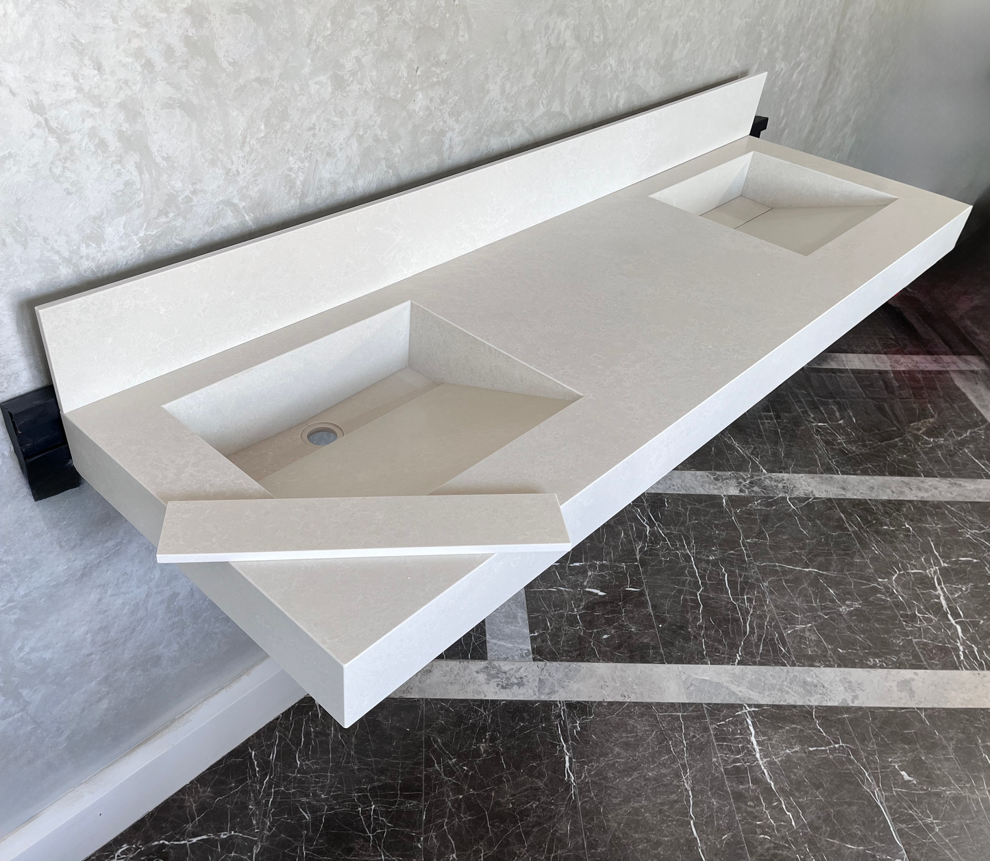 HANDCRAFTED CUSTOM QUARTZ DOUBLE SINK (QU-091)