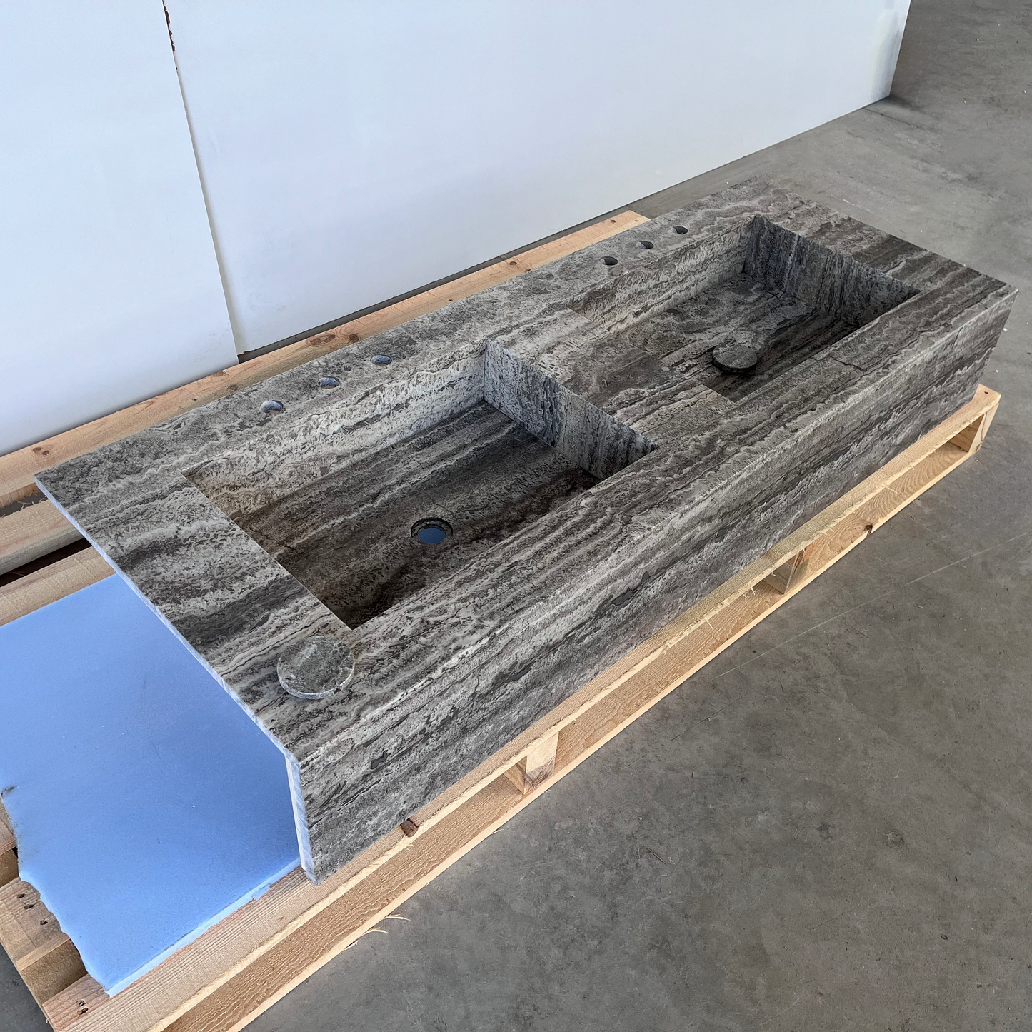 HANDCRAFTED CUSTOM TRAVERTINE SINK (TR-123)