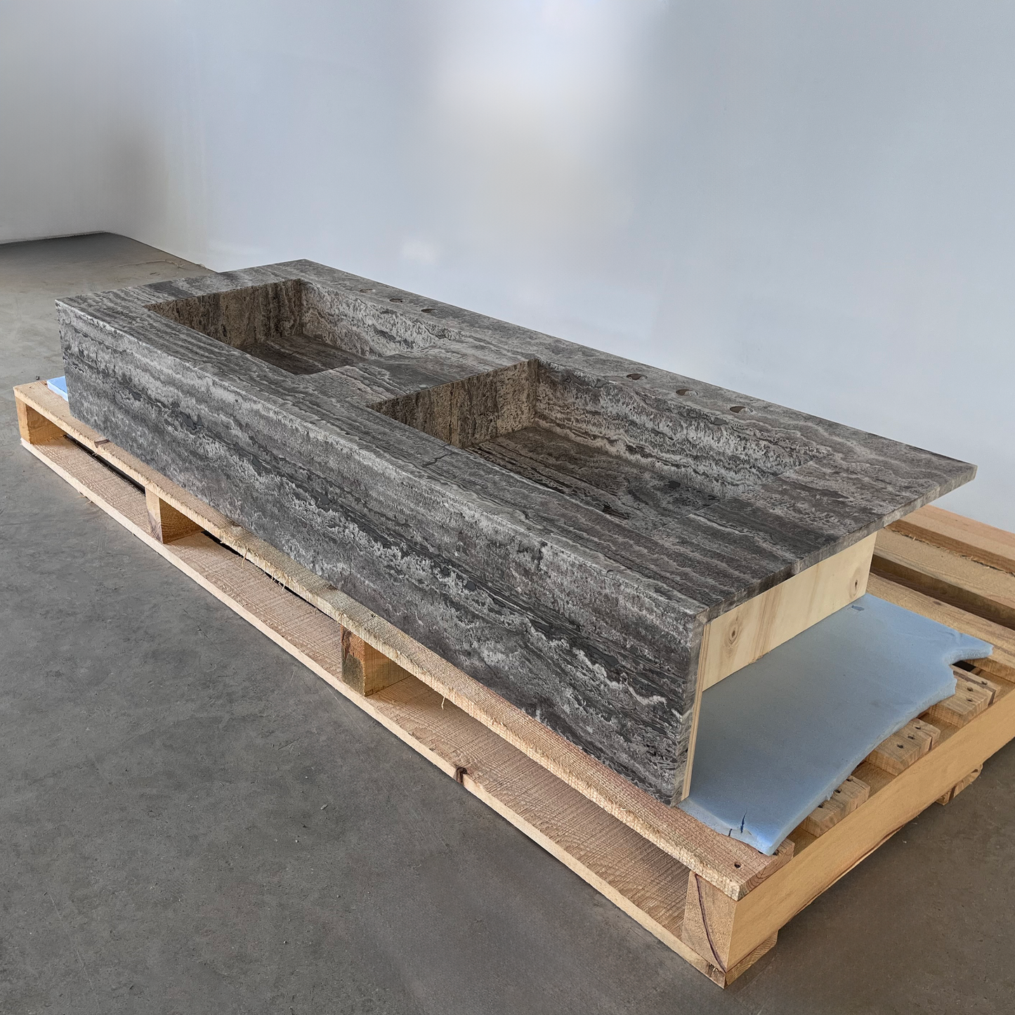 HANDCRAFTED CUSTOM TRAVERTINE SINK (TR-123)