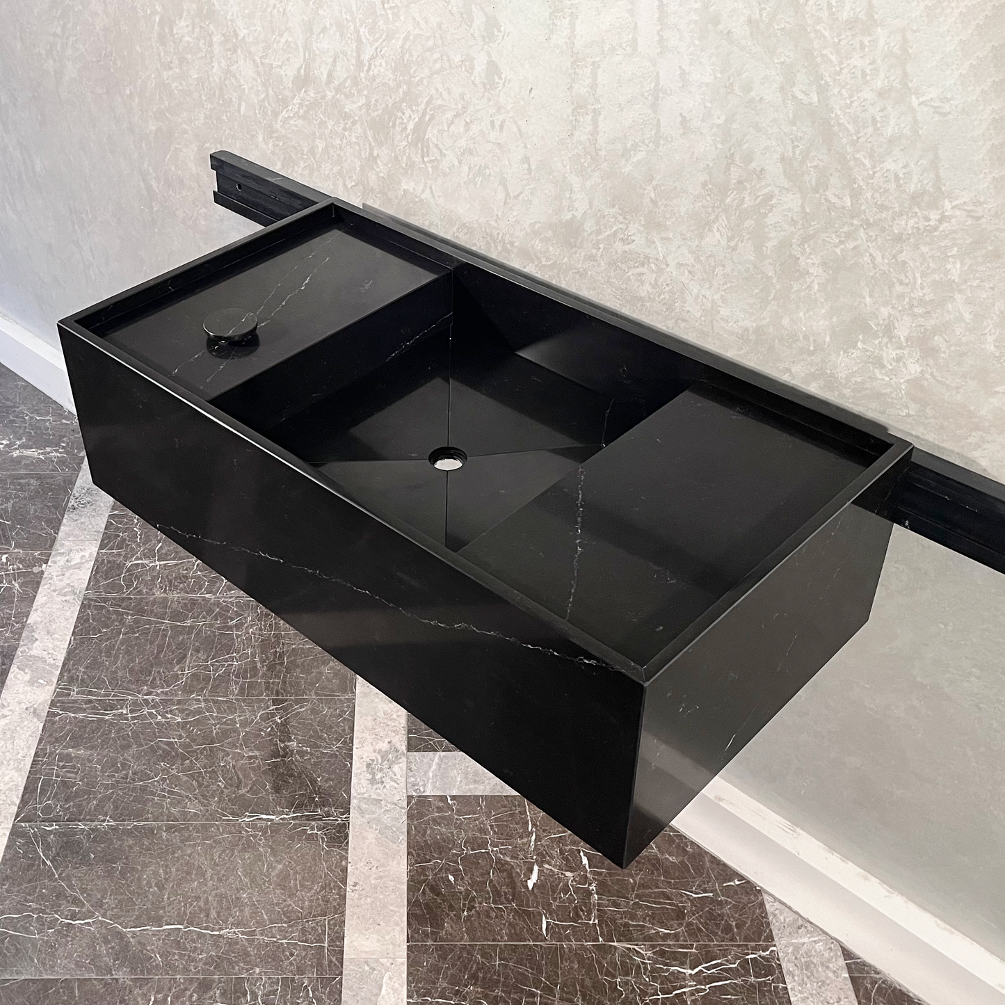 HANDCRAFTED CUSTOM COANTE – ARTE BLACK QUARTZ SINK (QU-084)